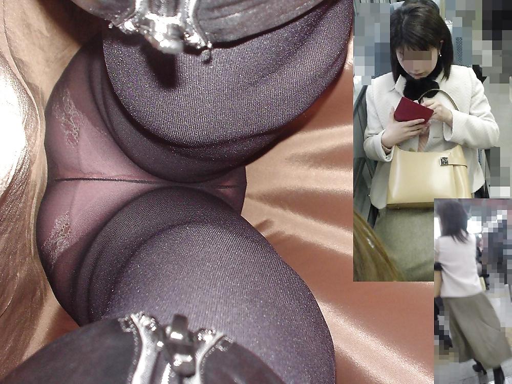 25P Upskirt Asian