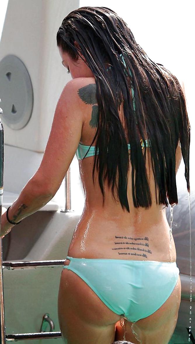 25P British Celebrity Tulisa (the Queen of the Chavs) 