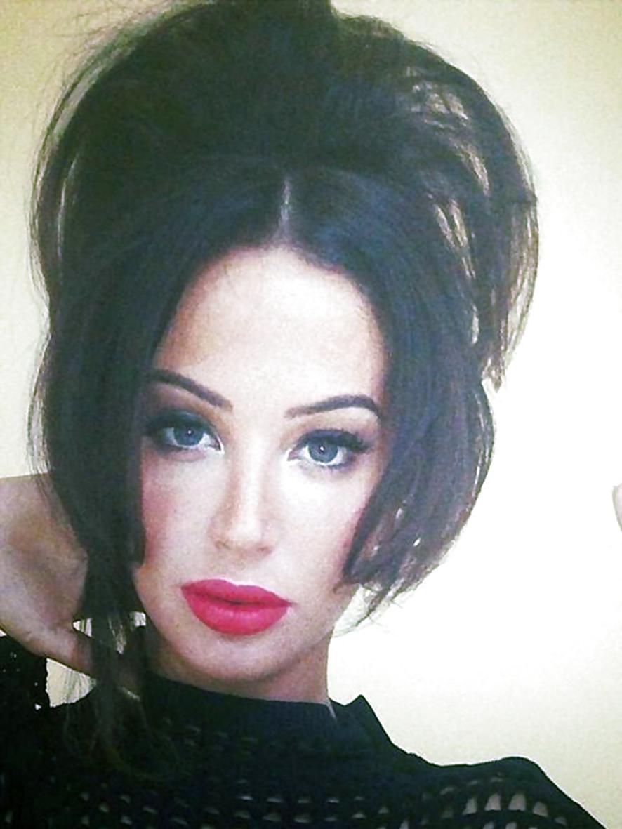25P British Celebrity Tulisa (the Queen of the Chavs) 