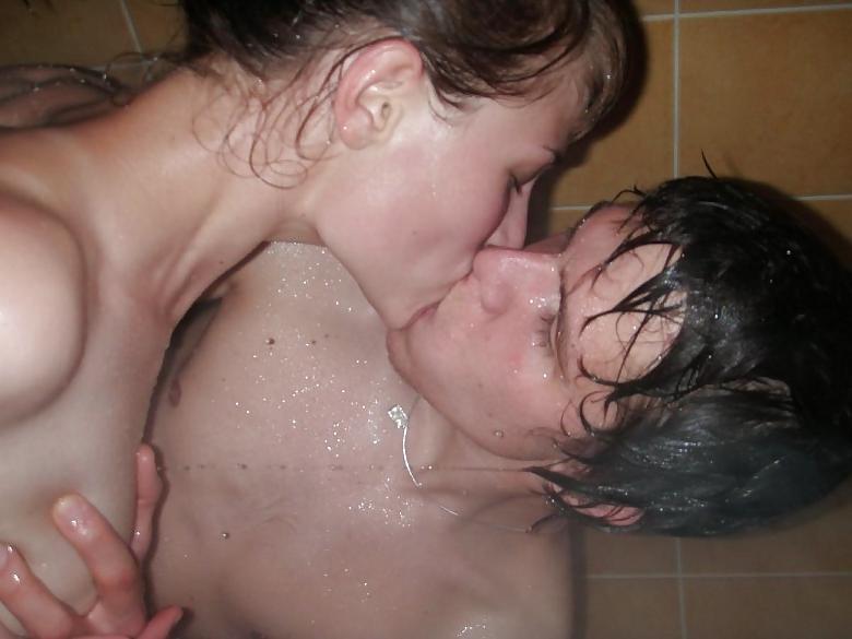 18P Party of 3 in the shower