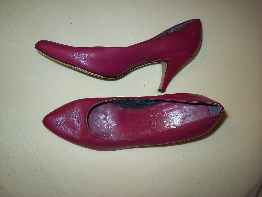 11P red high heels  cum