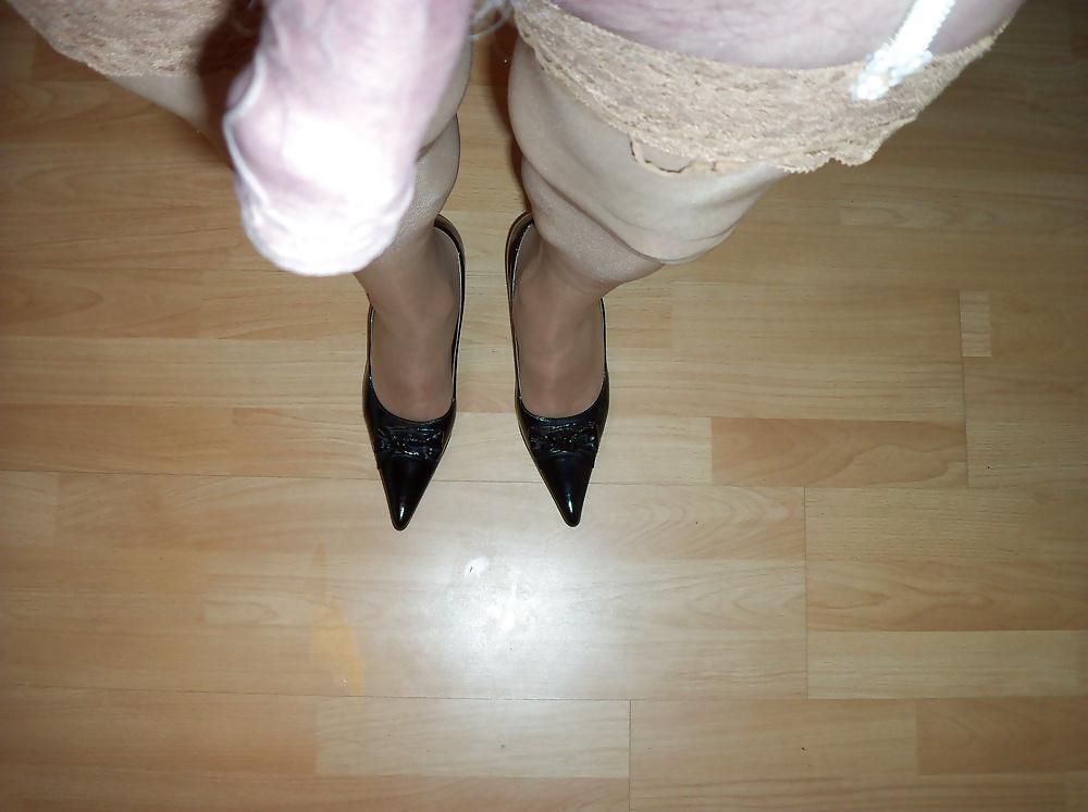 14P Black lakovky nice handjob 