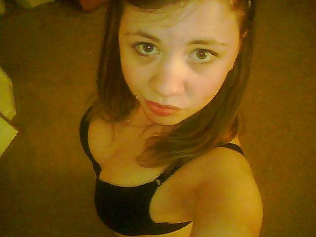 25P Hot Redhead Teen.