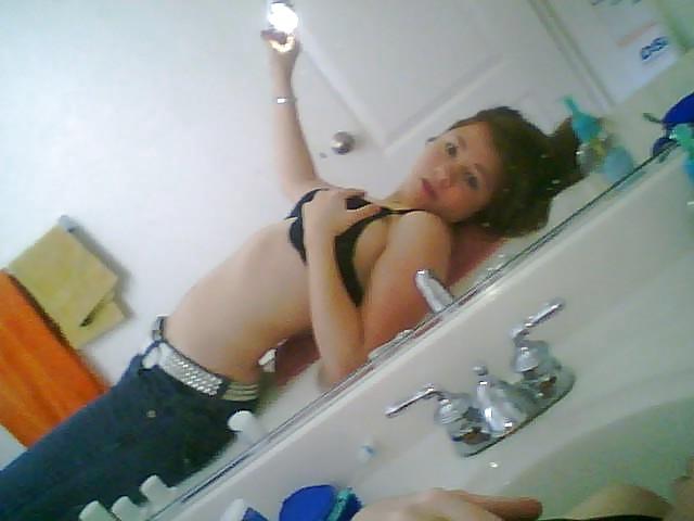 25P Hot Redhead Teen.