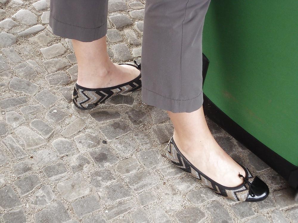 10P Young girls Feet Ballerinas