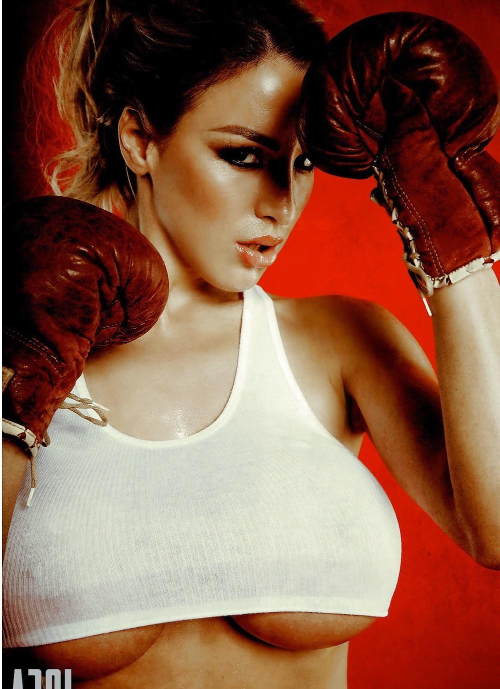 25P Jordan Carver is a NAUGHTY Boxer slut