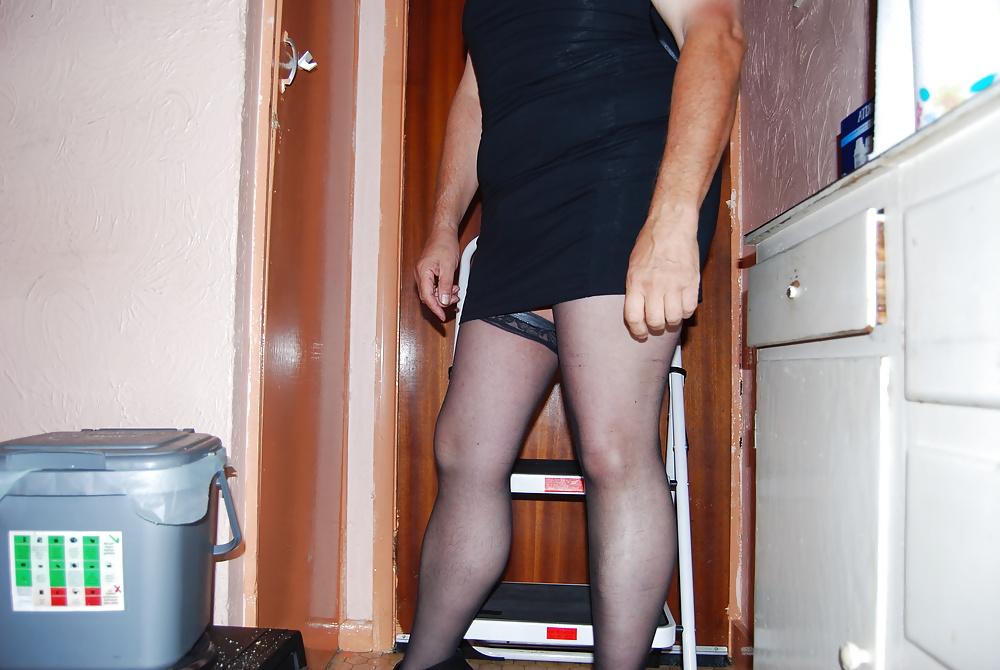 25P CD Maid in the kitchen 3