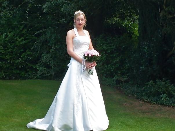 16P The brides underwear what she wore on the big day