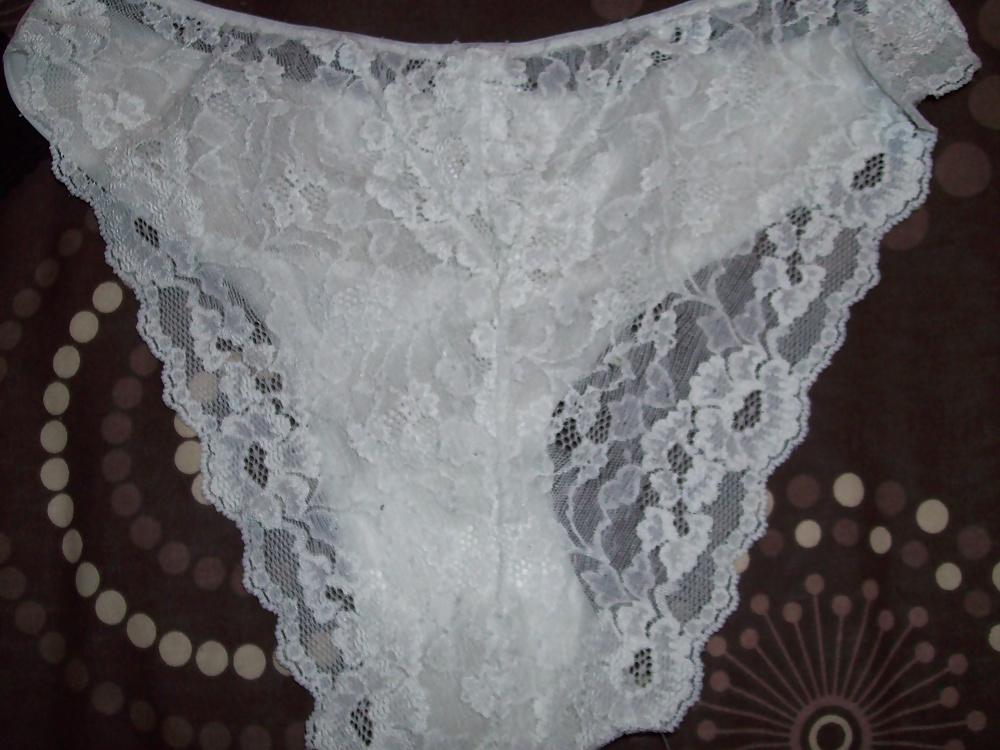 16P The brides underwear what she wore on the big day