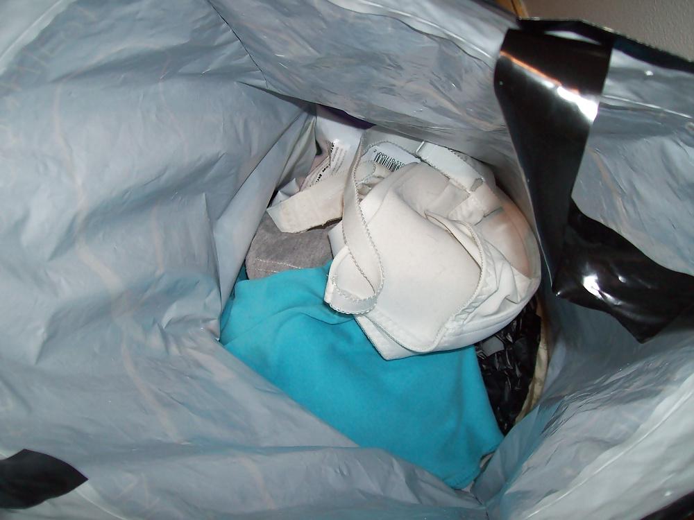 16P The brides underwear what she wore on the big day