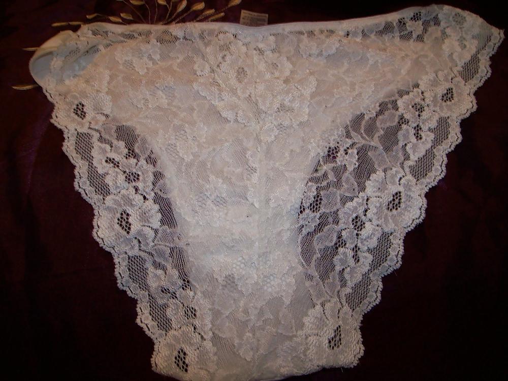 16P The brides underwear what she wore on the big day