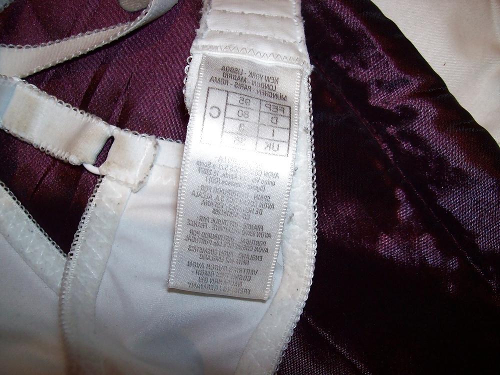 16P The brides underwear what she wore on the big day