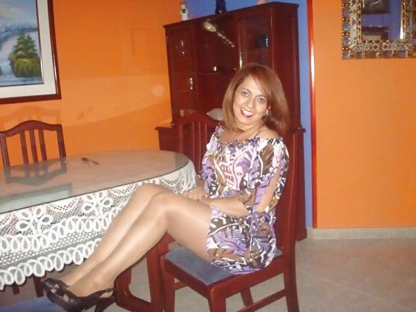 11P Turkish mature sexi cazibe