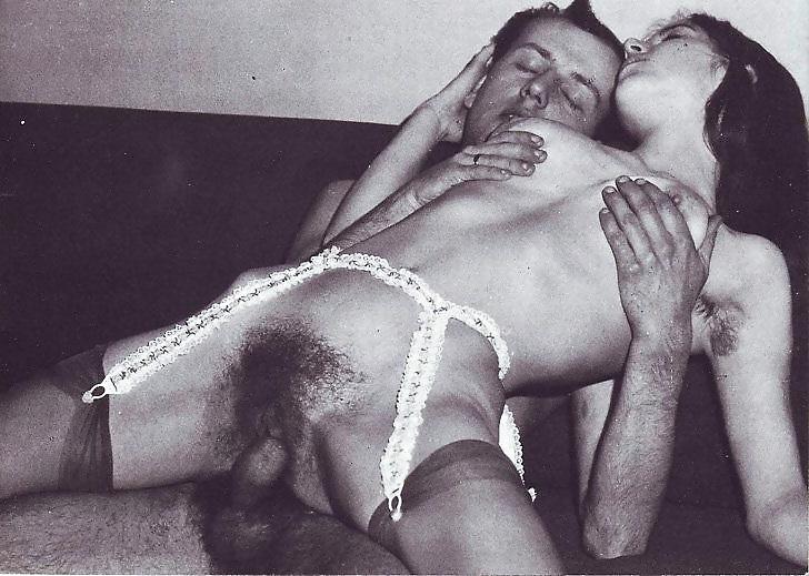 25P Retro Sex