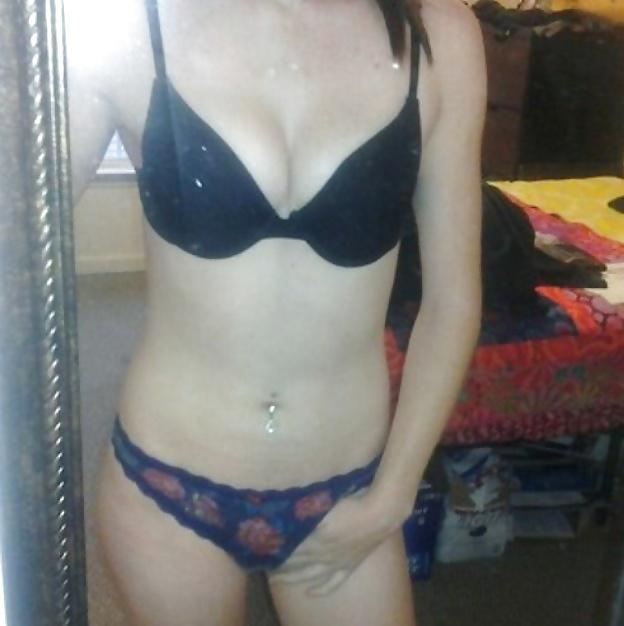 25P Anonymous Cleavage Slut Teases