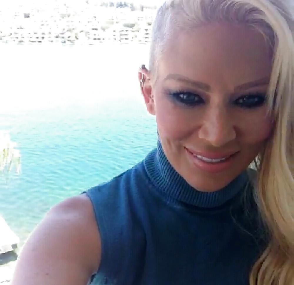 25P Celebs, Posh and Rich 8