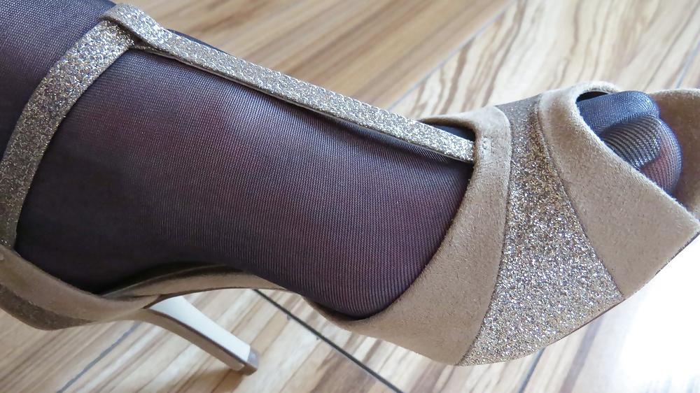 25P New golden Shoes size 37!