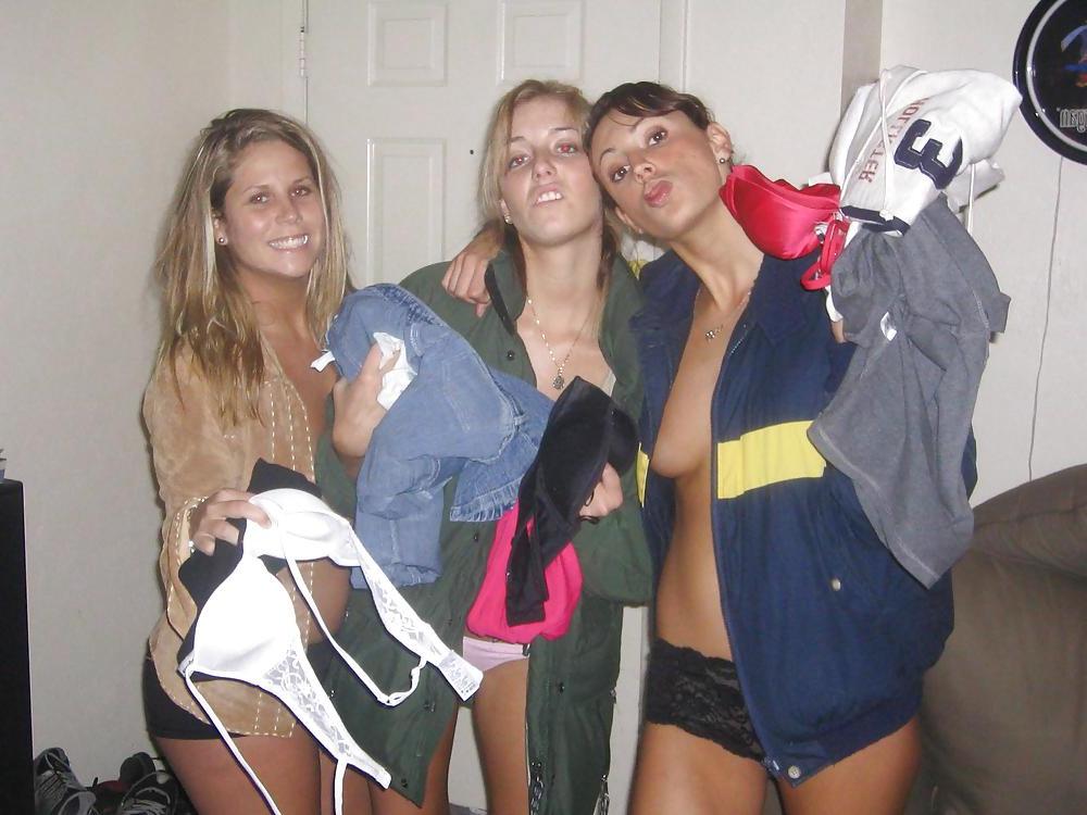 25P College girls making Dad proud