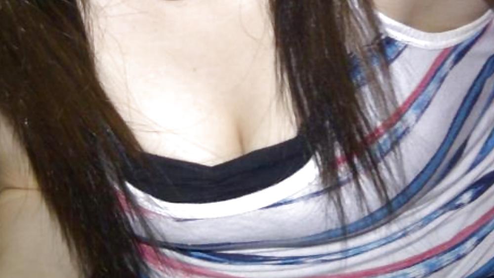 18P My Cleavage 