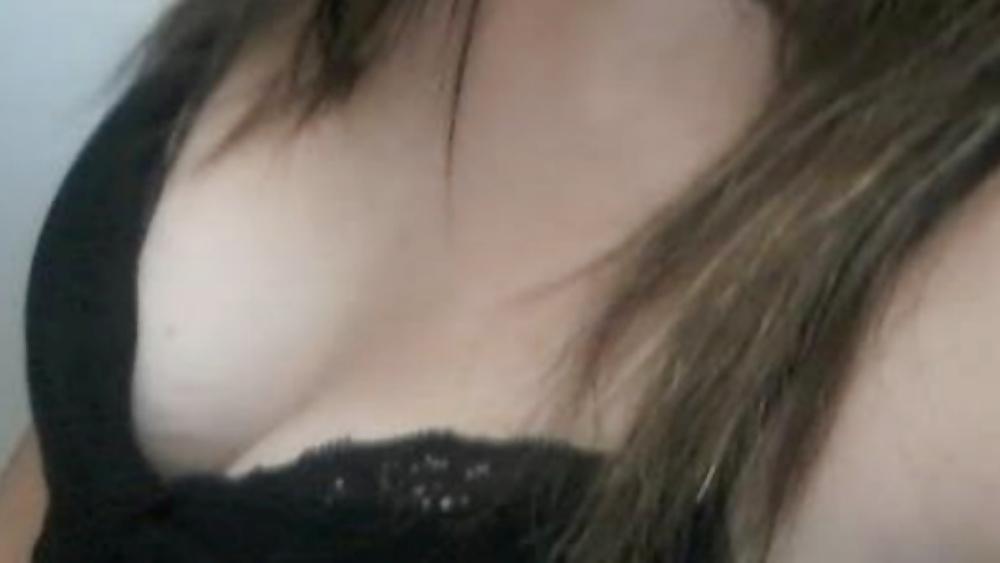 18P My Cleavage 