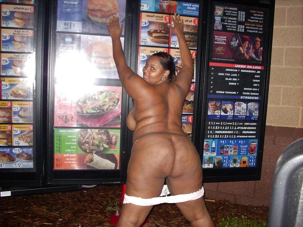 25P BLACK GIRLS NUDE IN PUBLIC