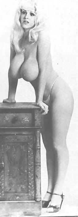 20P Classic bust queens - Ann Marie