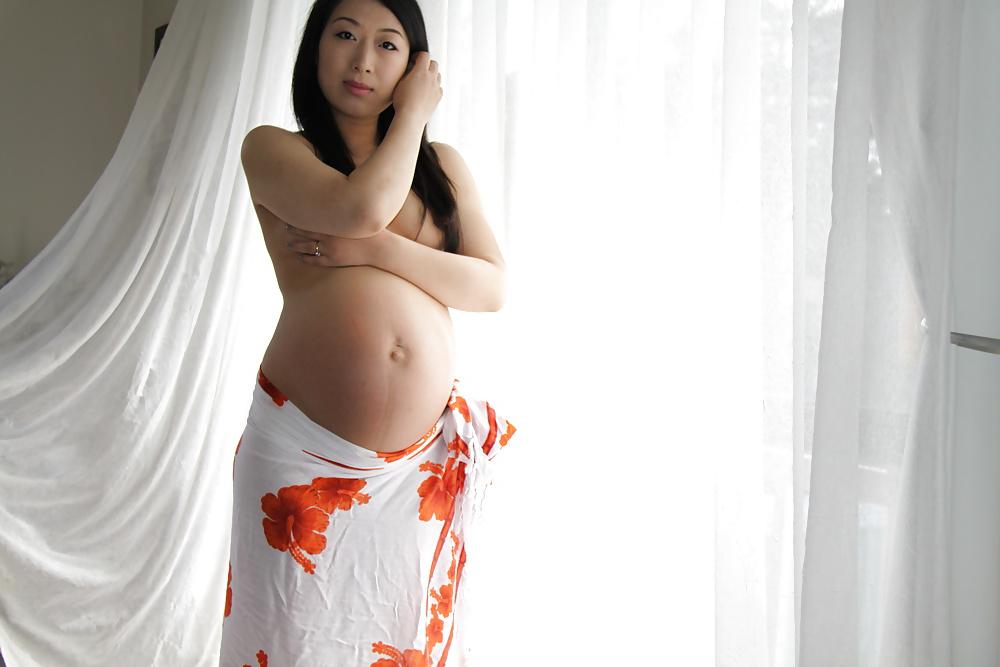8P Pregnant Asian Wife