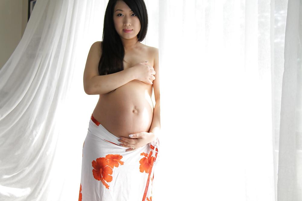 8P Pregnant Asian Wife