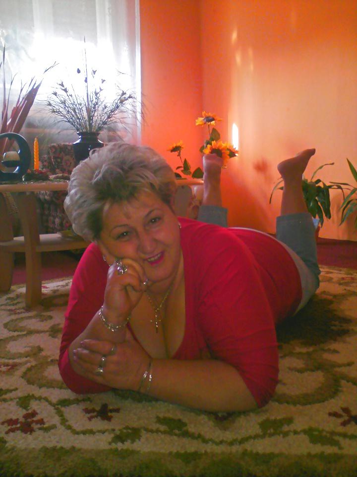 25P BBW GRANNY