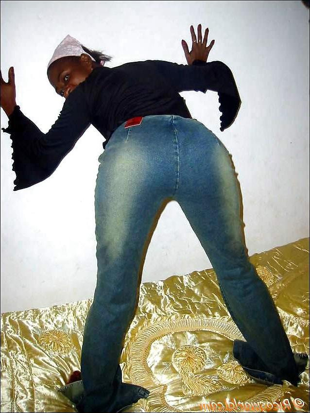 11P HAIRY BLACK WHORE FROM RICOSWORLD