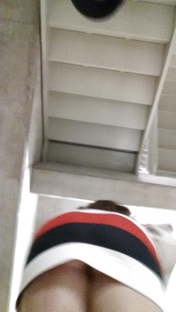 18P Flashing pussy in public
