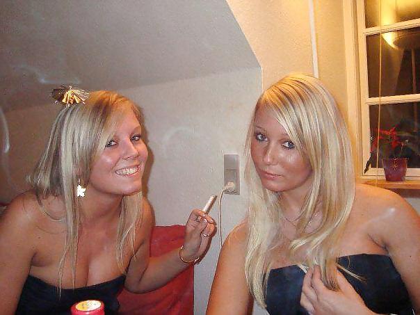 25P Smoking fetish and sexy nails mix