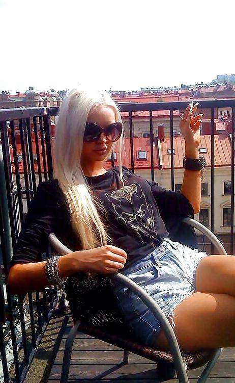 25P Smoking fetish and sexy nails mix