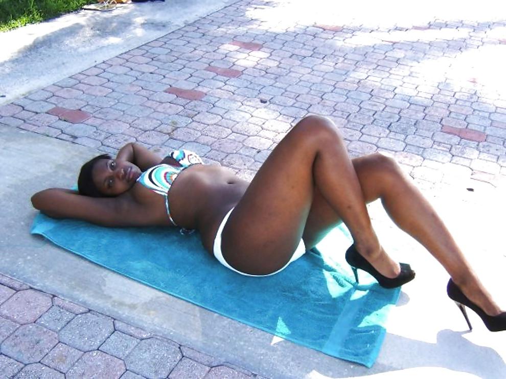 25P Hot black girls 20