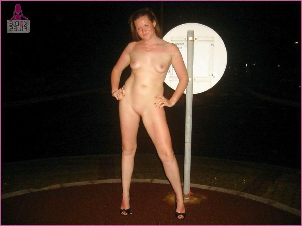 24P Wife in public