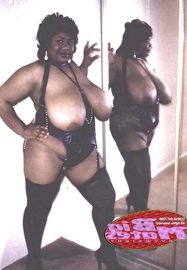 25P BBW Adult Entertainer #18 Sweet Velvete