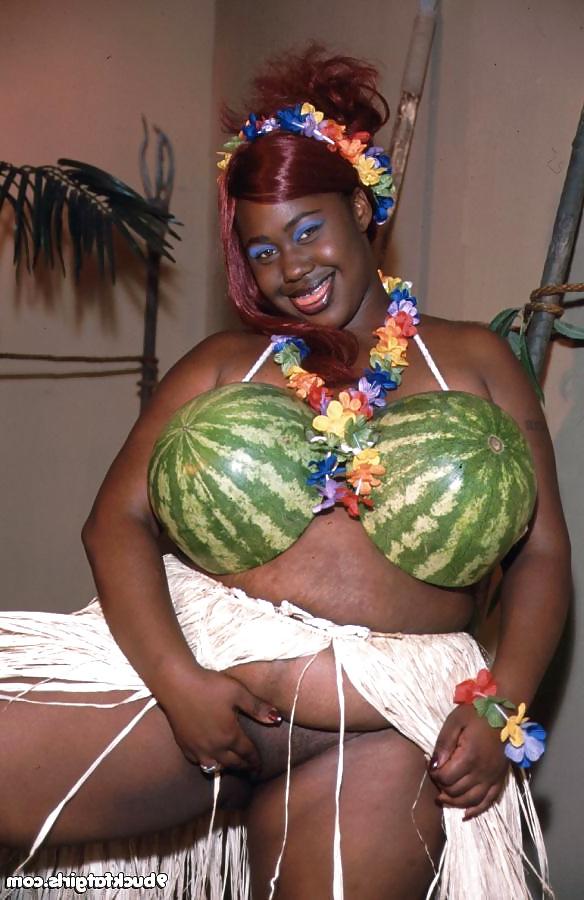 25P BBW Adult Entertainer #18 Sweet Velvete