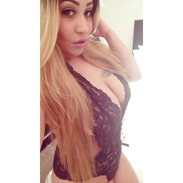 6P Wunderschöne Latina-Milf