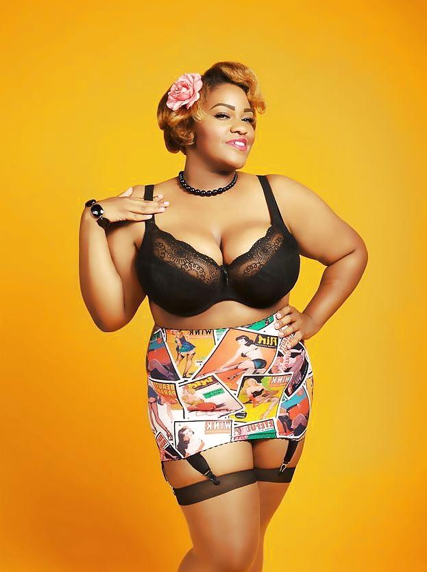 21P Voluptuous Burlesque, Pin-up and Retro Women 11
