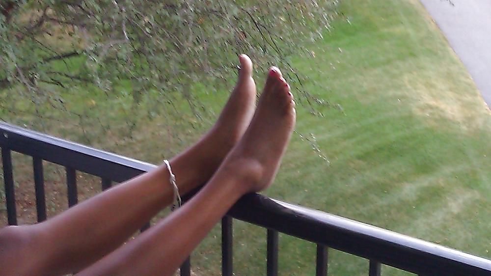 25P My Ex Black Whore's Bare Feet