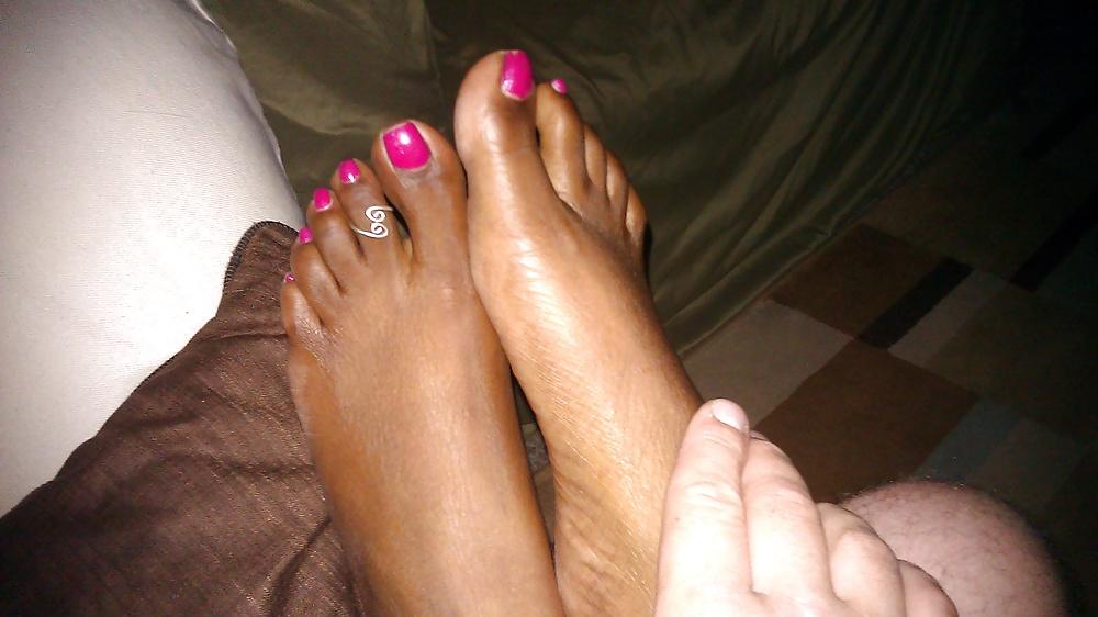 25P My Ex Black Whore's Bare Feet