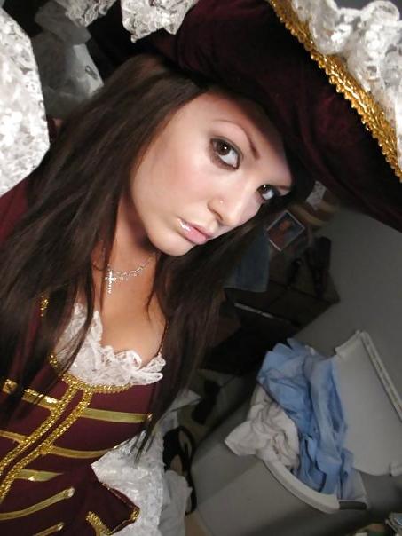 25P Winter (a.k.a 'internet famous' Epic Cleavage Girl!)