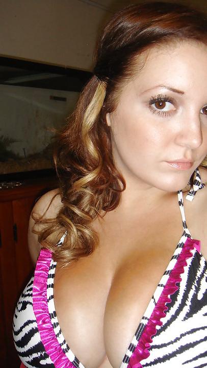 25P Winter (a.k.a 'internet famous' Epic Cleavage Girl!)