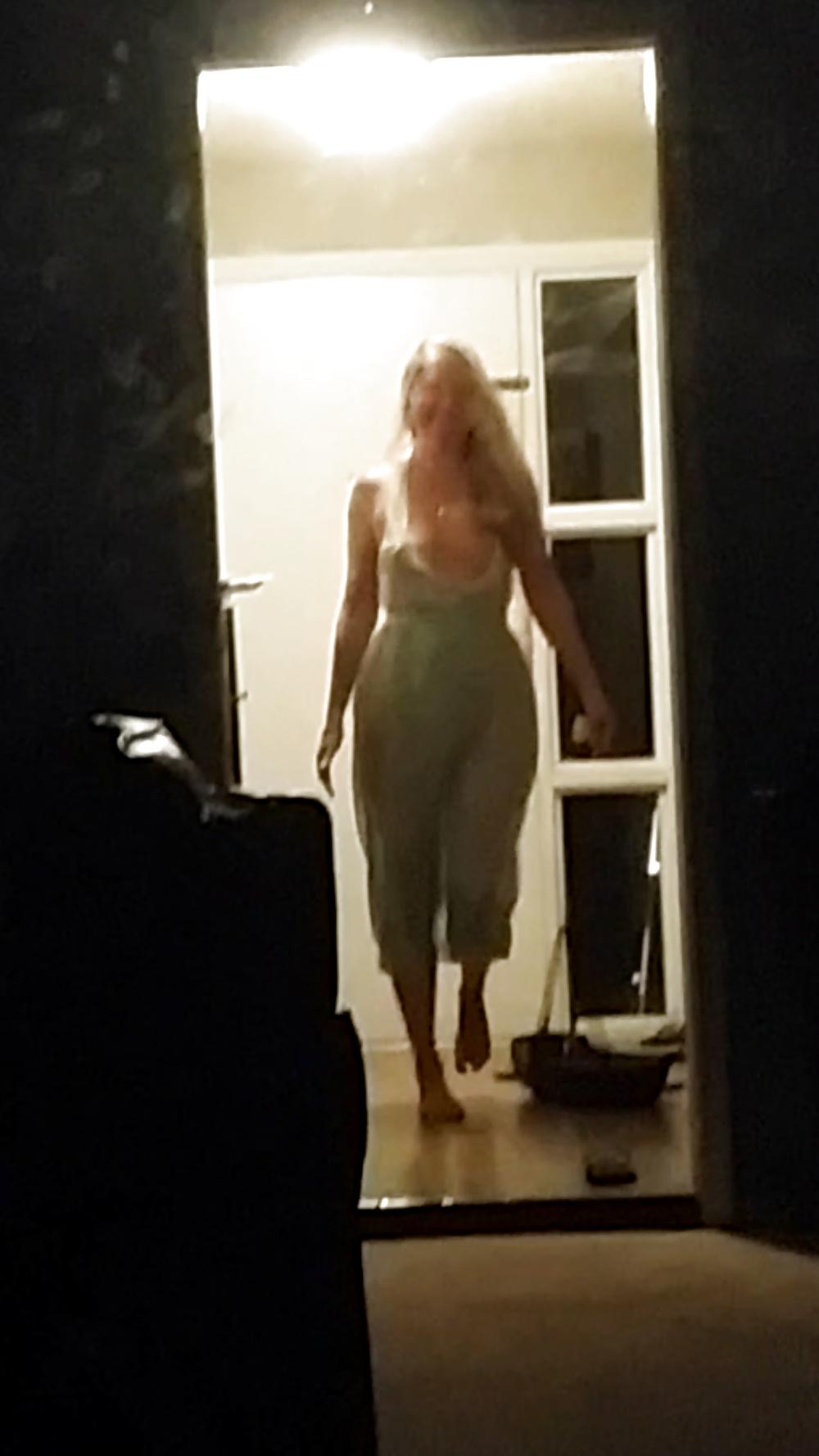 25P Wife Pizza Dare
