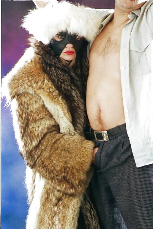 25P Vanessa in Furs & Femdom