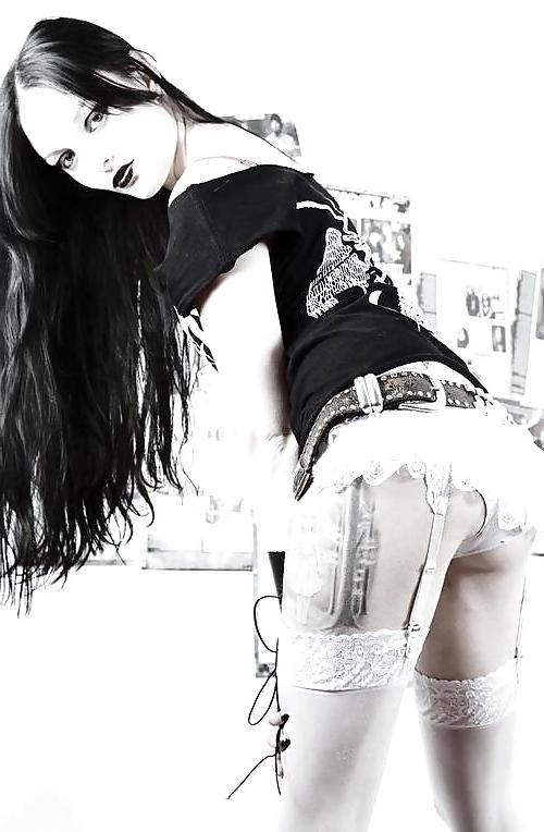 22P Pics from the net