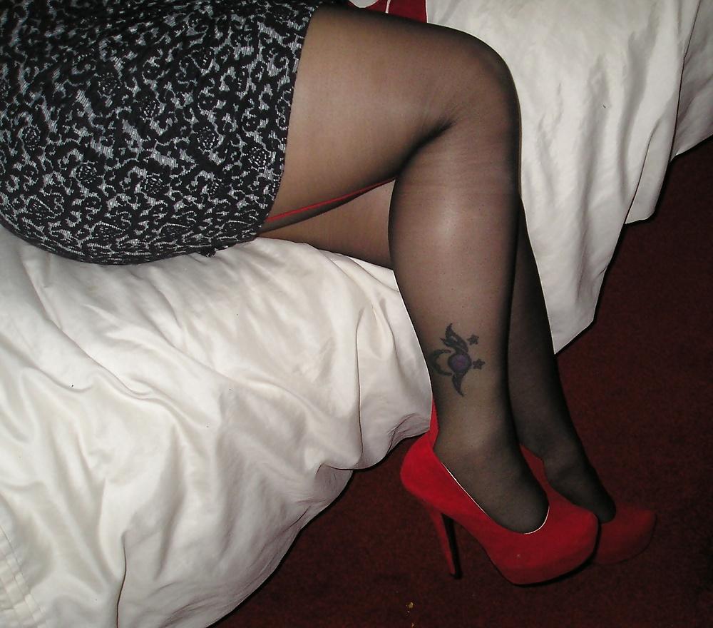 25P More of my girlfriends black red seamed tights pantyhose