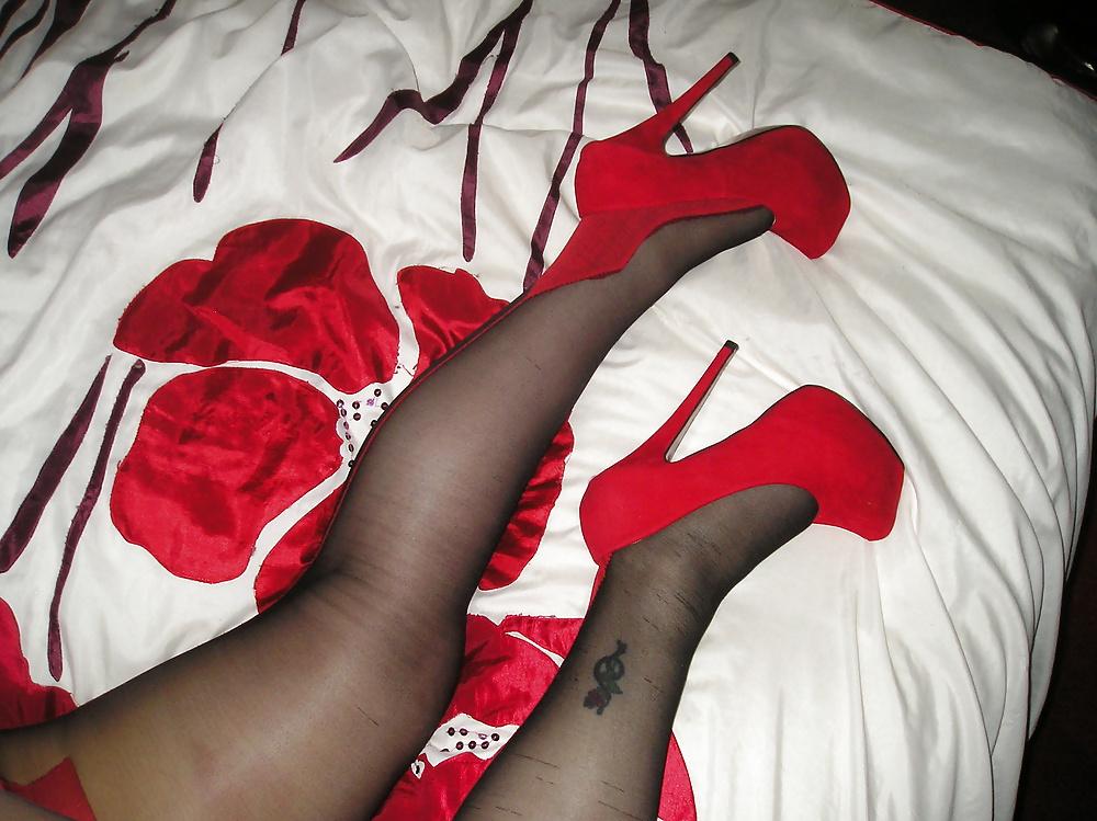 25P More of my girlfriends black red seamed tights pantyhose