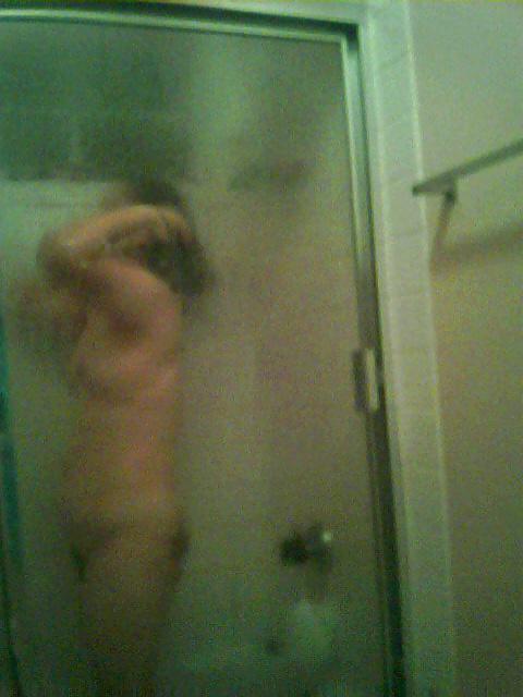 4P Mom in shower