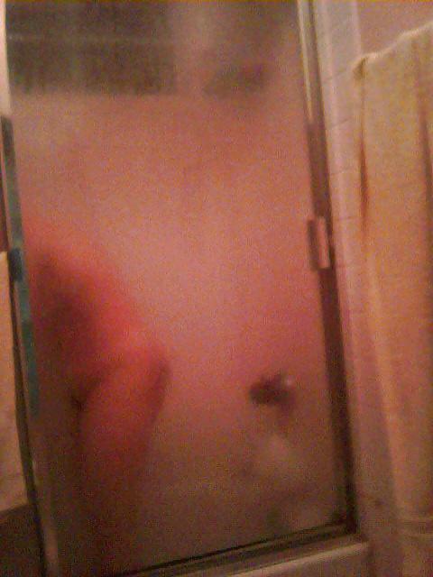 4P Mom in shower